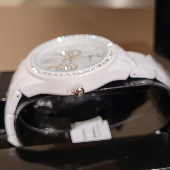 Authentic Disney Rhinestone MM Watch - Picture 3 of 7